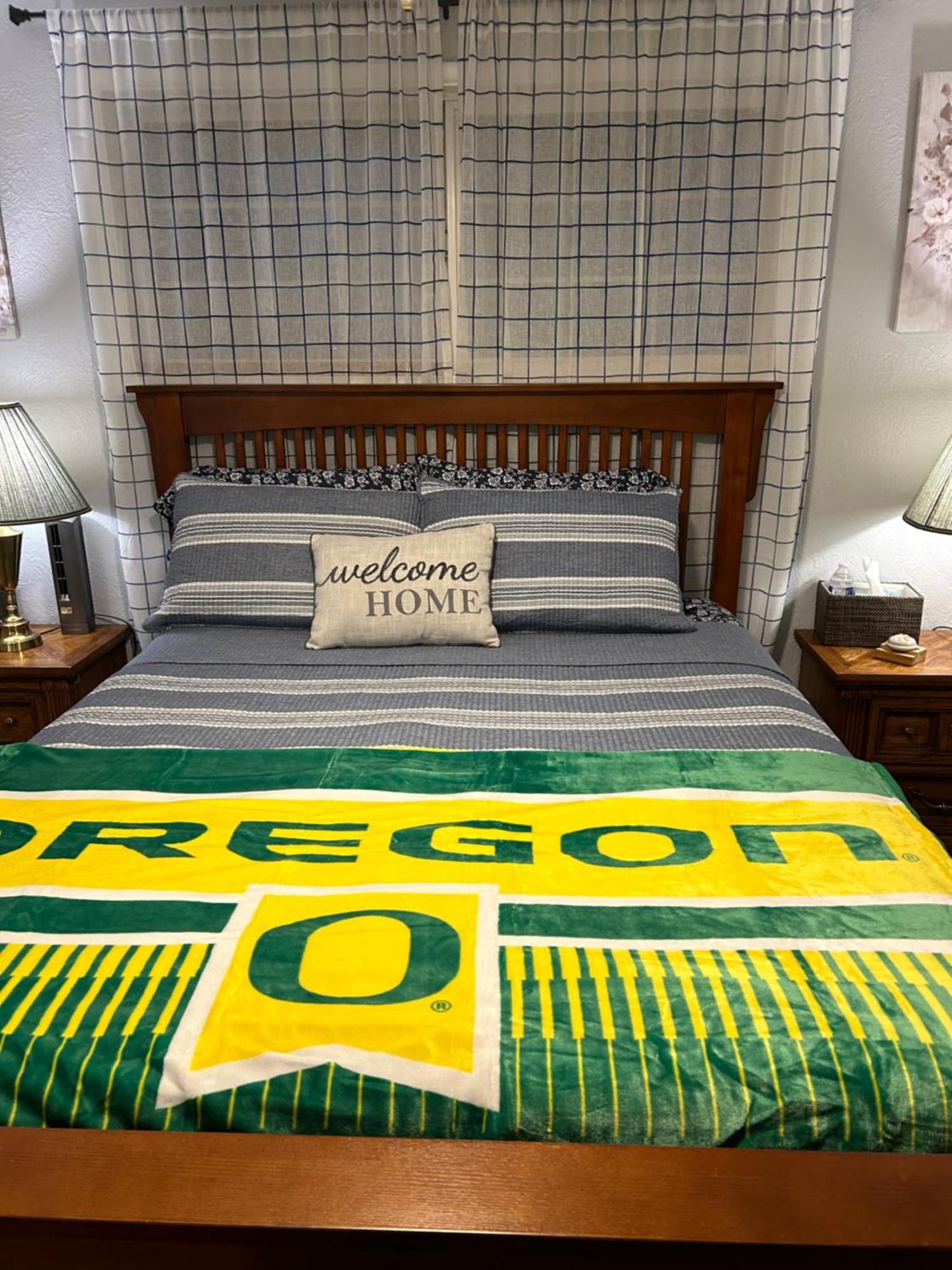 Emerald City 3 Bedroom 1 Bath Home Юджин Экстерьер фото